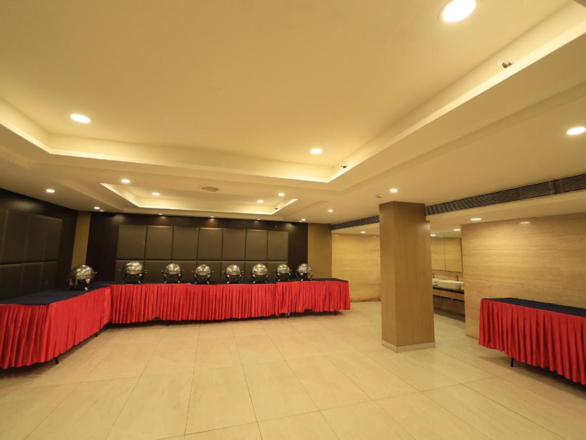 D R Utthama Nellore - Am Hotel Kollection Exterior photo