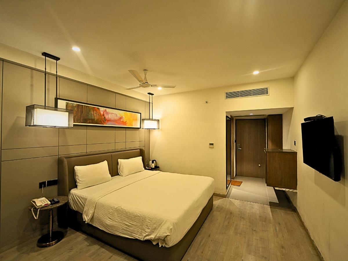 D R Utthama Nellore - Am Hotel Kollection Exterior photo